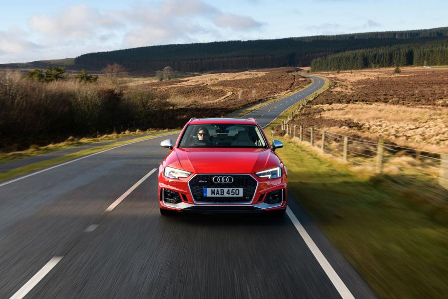  Audi RS4 Avant (B9) 2018 года  (UK) (фото 6 из 40)